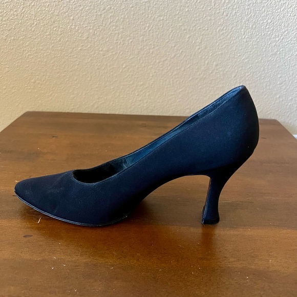 Stuart Weitzman black heels - Picture 4 of 8